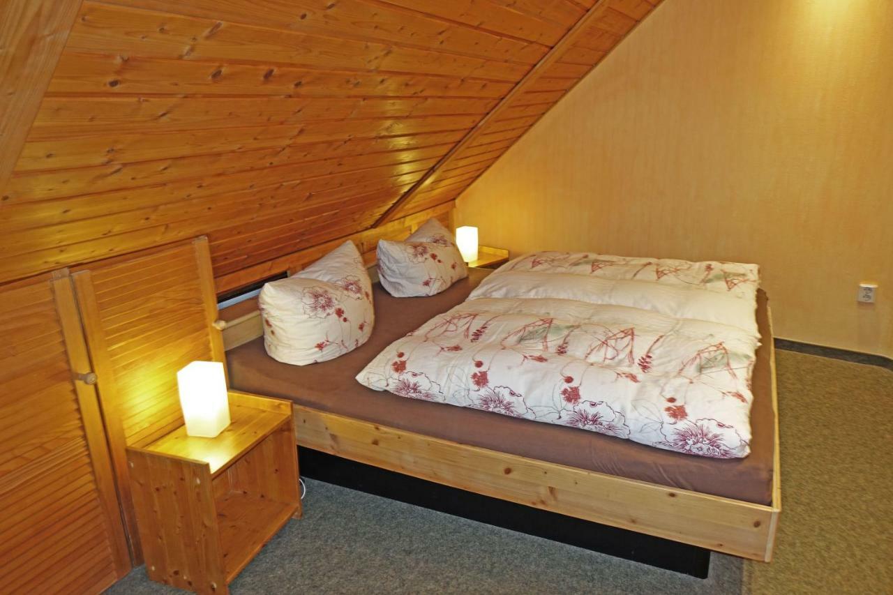 Ferienwohnung Mit Wasserbett Fw3 Saalfeld Saale Exterior foto